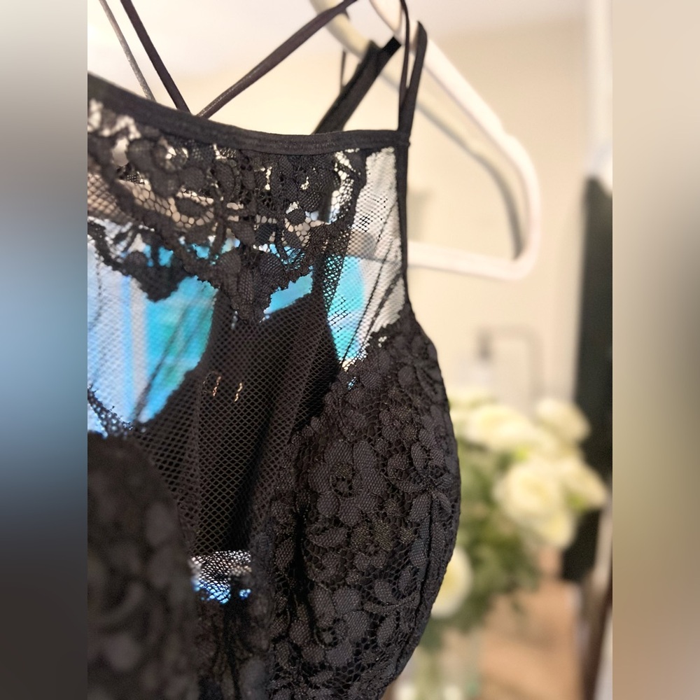 Bralette - Picture 2 of 2